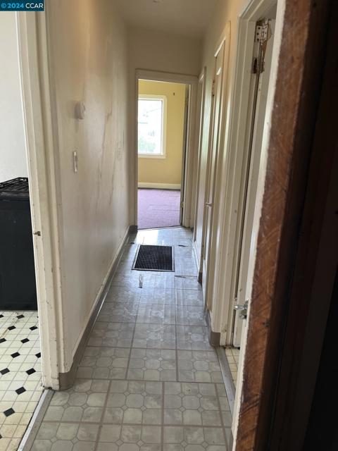 2845 Seminary Ave, Oakland, California 94605, 2 Bedrooms Bedrooms, ,1 BathroomBathrooms,Single Family Residence,For Sale,Seminary Ave,41058964
