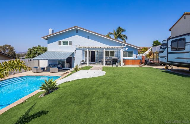 3702 Country Trail, Bonita CA: https://media.crmls.org/mediaz/c64f00db-0a38-48e6-93f0-a405adb996ec.jpg