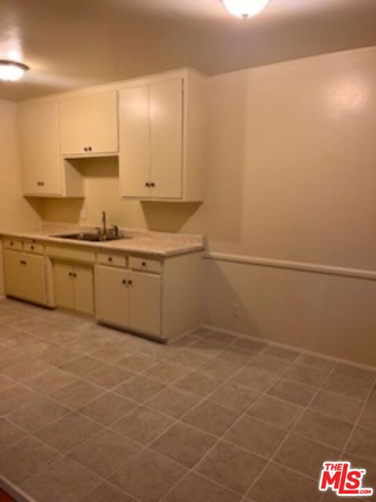 2635 W Imperial Highway, Inglewood CA: https://media.crmls.org/mediaz/c64f2089-6786-41a4-b074-d71db2780294.jpg