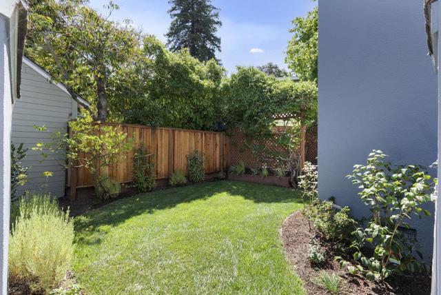 774 Edgewood Road, San Mateo CA: https://media.crmls.org/mediaz/c64f3bec-20af-4ede-a702-1f9c98228c05.jpg