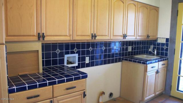 352 Glen Ellen Drive, Ventura CA: https://media.crmls.org/mediaz/c64f6836-2b6e-4598-b21a-99e69dd73b23.jpg