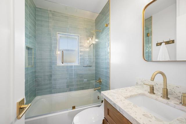 Detail Gallery Image 26 of 75 For 4404 Voltaire St, San Diego,  CA 92107 - 4 Beds | 3 Baths