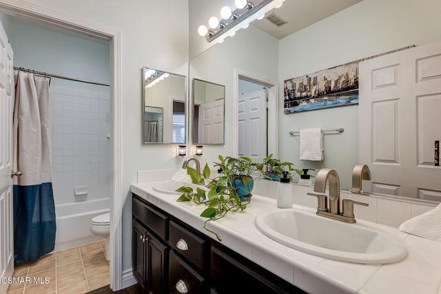 28097 Promontory Lane, Valencia CA: https://media.crmls.org/mediaz/c650bff7-deb7-48b5-928a-f8f0b4c24d69.jpg
