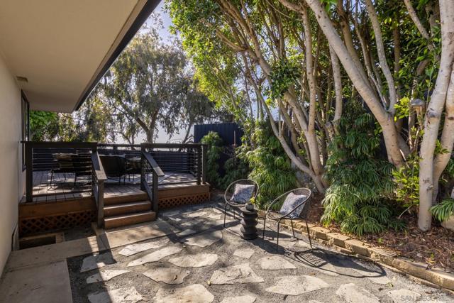 896 La Jolla Rancho Road, La Jolla CA: https://media.crmls.org/mediaz/c6532bef-2e2f-4925-9fb8-422146bc3f6c.jpg