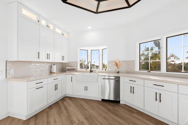 Detail Gallery Image 23 of 68 For 1248 via Christina, Vista,  CA 92084 - 4 Beds | 3 Baths
