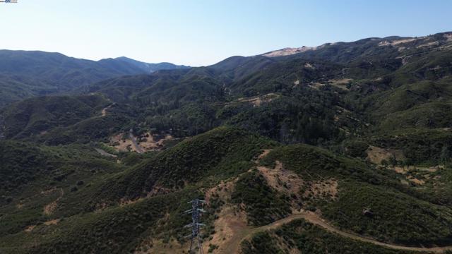 11311 Pine Flat, Healdsburg CA: https://media.crmls.org/mediaz/c65399c8-e036-49d3-8f56-00e3adb56162.jpg