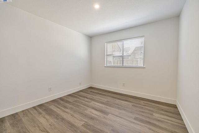 1070 Porter Dr, Roseville CA: https://media.crmls.org/mediaz/c653d8ca-9379-4ee6-b94e-920932d330fb.jpg