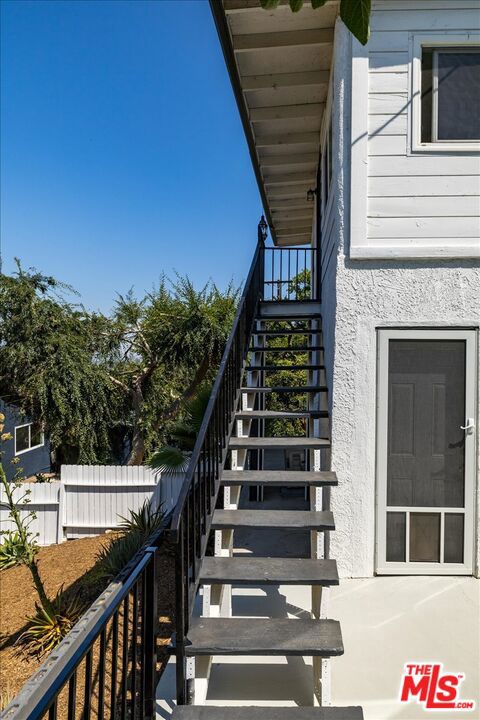 621 Isabel Street, Los Angeles CA: https://media.crmls.org/mediaz/c6541554-f768-4bd3-a8fe-b55be7cee33a.jpg