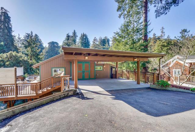 851 Burns Avenue, Aptos CA: https://media.crmls.org/mediaz/c65463b8-4709-46e2-826f-0209b5a55fed.jpg