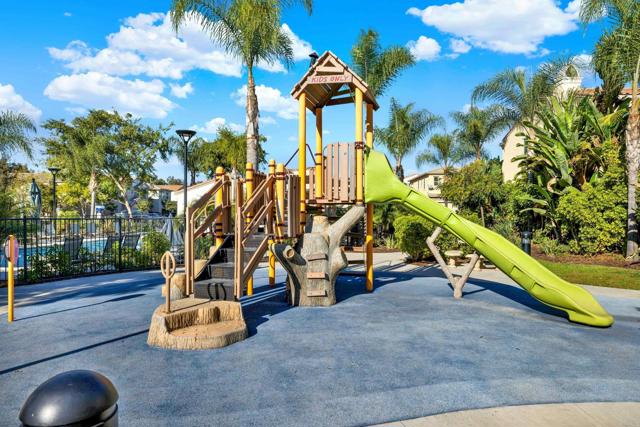1132 Cherry Tree Lane, Vista CA: https://media.crmls.org/mediaz/c654e8de-3352-469c-bf59-7d1d7cd695e5.jpg