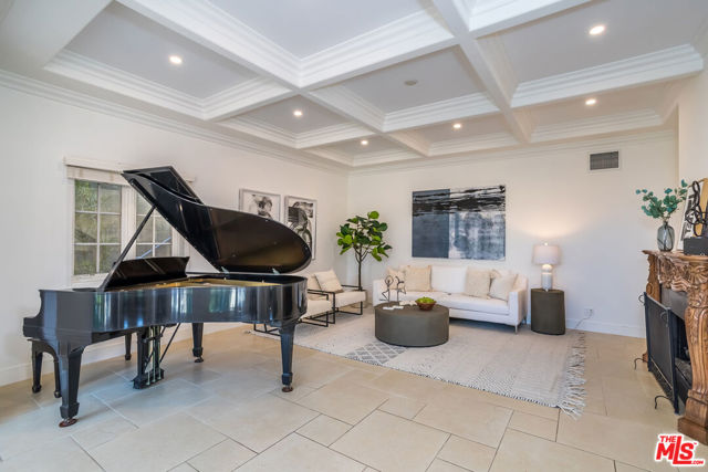 941 N Norman Place, Los Angeles CA: https://media.crmls.org/mediaz/c6557649-c200-4d6e-b071-dcea2f85f3cd.jpg