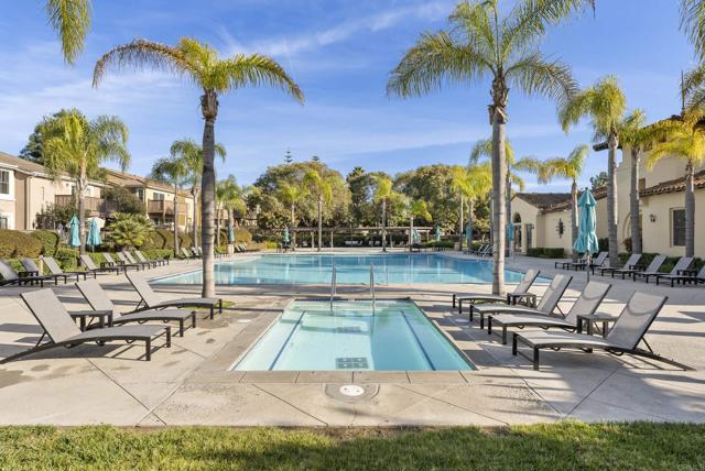 Detail Gallery Image 4 of 38 For 1421 Caminito Sardinia #3,  Chula Vista,  CA 91915 - 3 Beds | 3 Baths