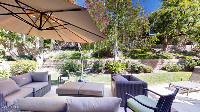 2343 Solway Court, Thousand Oaks CA: https://media.crmls.org/mediaz/c6563437-3109-4519-a582-8cd904146f9e.jpg