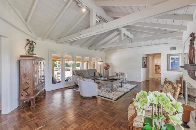 3231 Fieldcrest Drive, Sacramento CA: https://media.crmls.org/mediaz/c657102f-59f4-4a39-be46-8f39126a9806.jpg