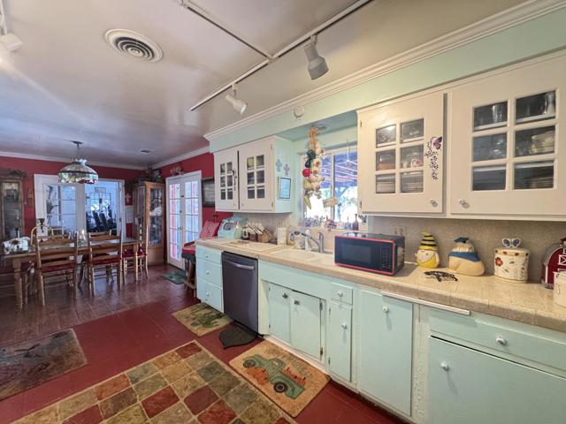 7585 Joshua Lane, Yucca Valley CA: https://media.crmls.org/mediaz/c65717f3-1d3a-48ac-826a-82fa6bd2ca87.jpg