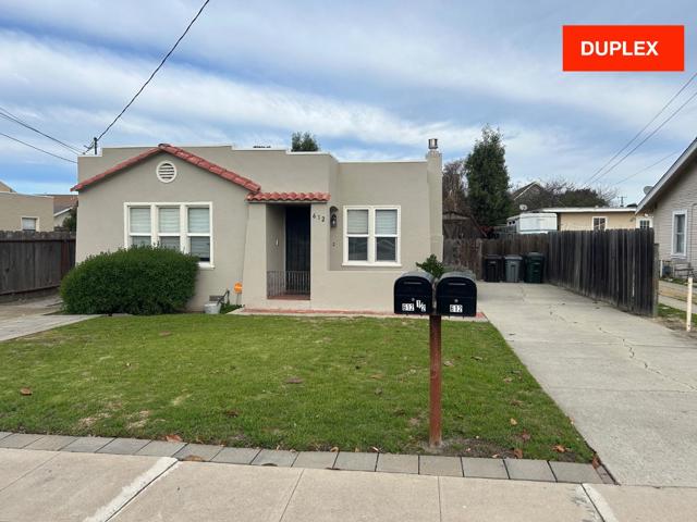 612 Central Avenue, Salinas CA: https://media.crmls.org/mediaz/c6574647-e92c-4e6d-969e-002dd27b7855.jpg