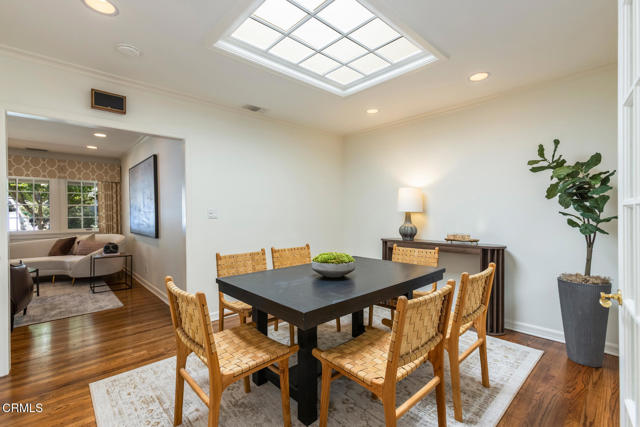 4650 Encinas Drive, La Canada Flintridge CA: https://media.crmls.org/mediaz/c65776fe-89b5-4463-bb1f-8844b83596d2.jpg
