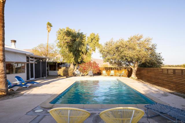 811 Di Giorgio Road, Borrego Springs CA: https://media.crmls.org/mediaz/c6583453-6059-4e9a-9458-0aa3bc968496.jpg