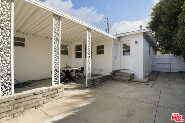 2825 Overland Avenue, Los Angeles, California 90064, 5 Bedrooms Bedrooms, ,2 BathroomsBathrooms,Single Family Residence,For Sale,Overland,24420967