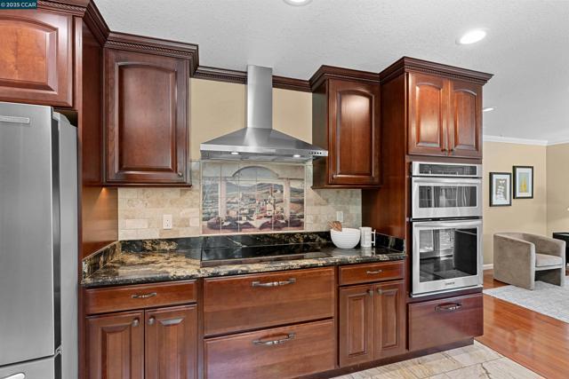 3628 Portsmouth Ct, Pleasanton CA: https://media.crmls.org/mediaz/c6589e09-31c2-46bc-ae3c-f8bb12fd114a.jpg