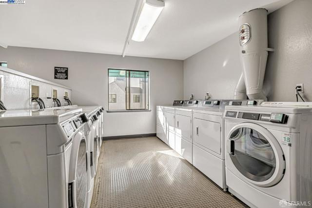 320 Peninsula Ave, San Mateo CA: https://media.crmls.org/mediaz/c658a72d-d1a2-44b9-ad11-b32ce6618bfd.jpg