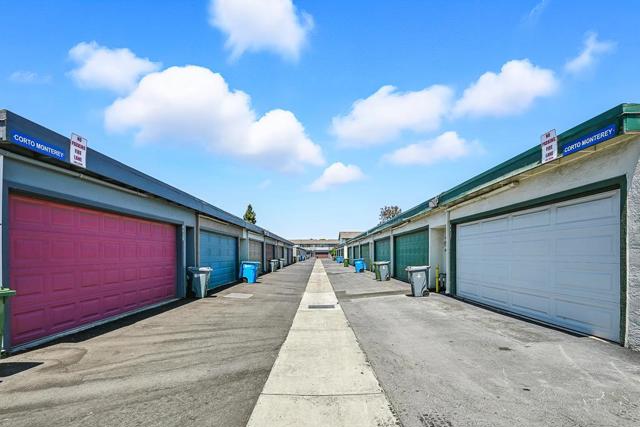 4423 Corto Monterey, Union City CA: https://media.crmls.org/mediaz/c6596d07-2eed-480c-a805-cc691ef9c318.jpg