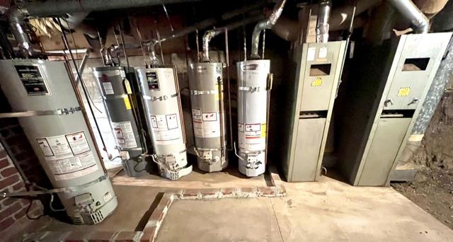 126 N Ellsworth Avenue, San Mateo CA: https://media.crmls.org/mediaz/c659f871-87b3-4805-aff3-8f1397cadba1.jpg