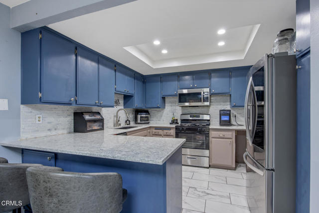 Detail Gallery Image 9 of 30 For 502 Holly Ave, Oxnard,  CA 93036 - 4 Beds | 2 Baths