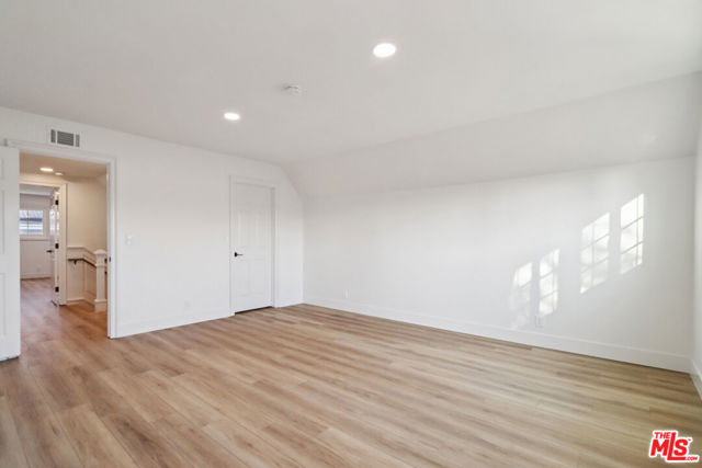 23681 Cavanaugh Road, Lake Forest CA: https://media.crmls.org/mediaz/c65ba1d3-8e0b-4ddb-b073-170505055b60.jpg