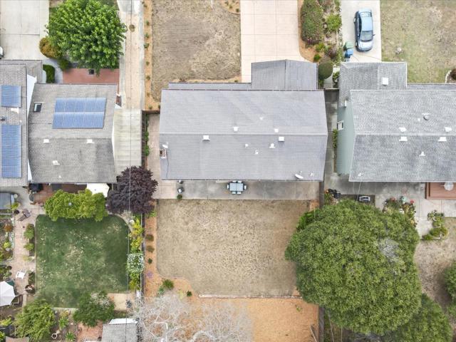 621 Monterey Avenue, Capitola CA: https://media.crmls.org/mediaz/c65bf7f3-4173-4027-8be1-86daaf435e0f.jpg