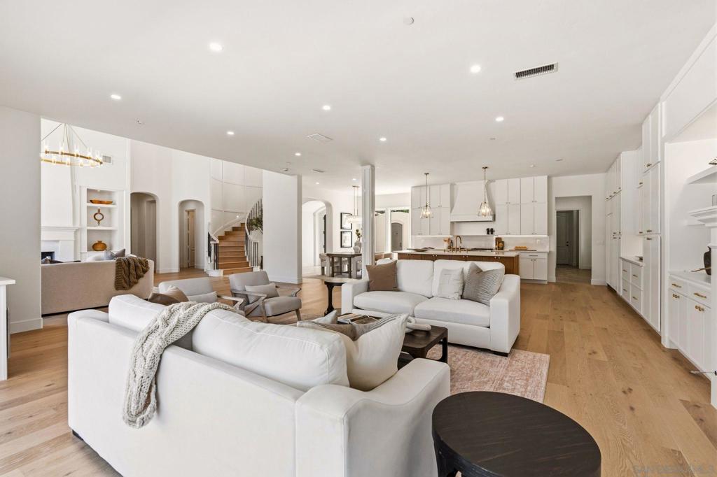 8164 Pale Moon - photo 8