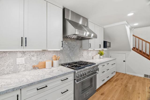 10500 Creston Drive, Los Altos CA: https://media.crmls.org/mediaz/c65c4c00-a17a-40f9-89c6-7f94dc77bc64.jpg