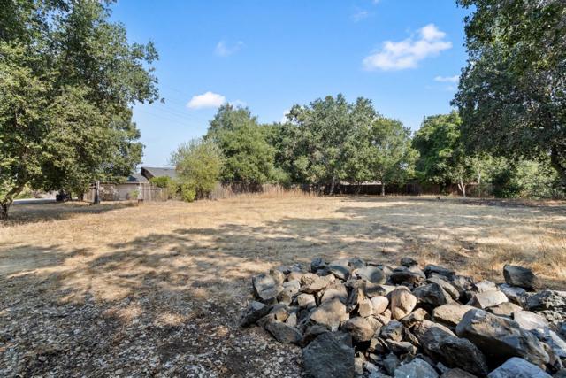 10621 Madera Drive, Cupertino CA: https://media.crmls.org/mediaz/c65c57f7-64d5-4d58-8783-1bae680ca105.jpg