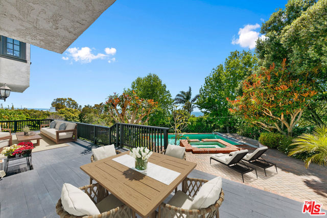 29528 Harvester Road, Malibu CA: https://media.crmls.org/mediaz/c65c6e11-8e5a-44e6-a6ef-0c6264796d92.jpg