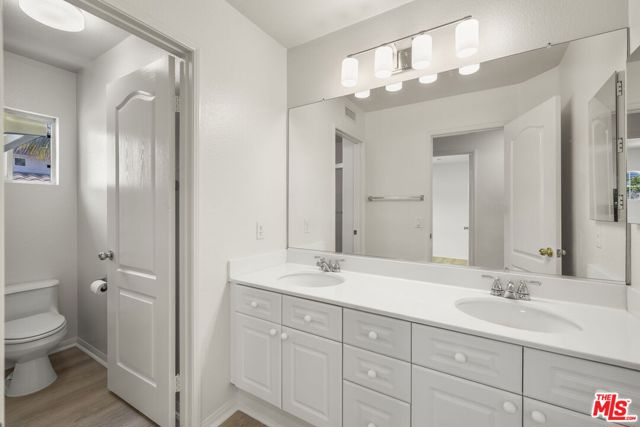 1537 Turquoise Drive, Carlsbad CA: https://media.crmls.org/mediaz/c65cb63f-c31b-47d0-a64e-69dc2521984a.jpg
