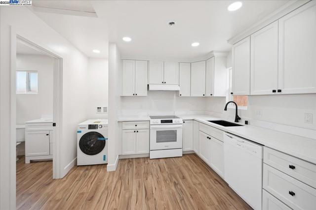 917 Channing Way, Berkeley CA: https://media.crmls.org/mediaz/c65d28e6-a41b-40a1-9ad2-4fd758e92d35.jpg