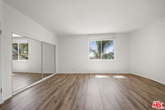 32215 Pacific Coast Highway, Malibu CA: https://media.crmls.org/mediaz/c65d867b-68a0-4e2f-ab42-0247c08e09a6.jpg