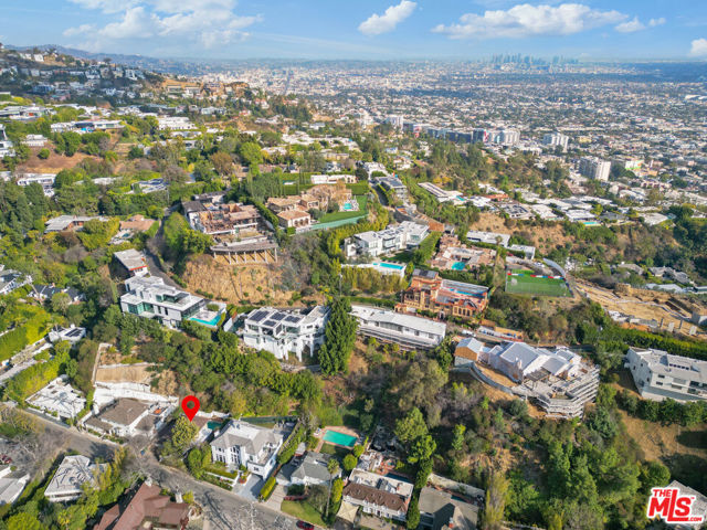 1466 Doheny Drive, Los Angeles, California 90069, 3 Bedrooms Bedrooms, ,3 BathroomsBathrooms,Single Family Residence,For Sale,Doheny,25497559