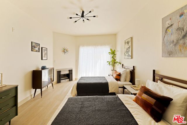 1717 Malcolm Avenue, Los Angeles CA: https://media.crmls.org/mediaz/c65d9d44-18d5-43b7-bee1-4a4c9b4790c8.jpg