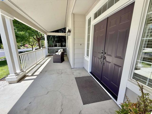 5825 Dresslar Cir, Livermore CA: https://media.crmls.org/mediaz/c65dbac2-3058-4ea1-941d-4d2b74be681d.jpg