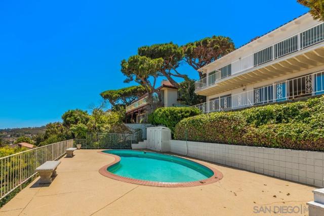 605 Palos Verdes Dr W, Palos Verdes Estates, California 90274, 4 Bedrooms Bedrooms, ,2 BathroomsBathrooms,Residential,Sold,Palos Verdes Dr W,220015650SD