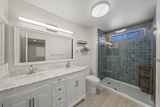 Detail Gallery Image 11 of 52 For 9300 Burnet Ave #111,  North Hills,  CA 91343 - 3 Beds | 2/1 Baths