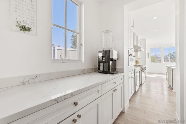 12410 Aria Ct, Poway CA: https://media.crmls.org/mediaz/c65e6769-4cfc-4d11-b362-91bec3f95181.jpg