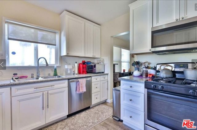 Image 12 of 47 For 3996 Teak Street