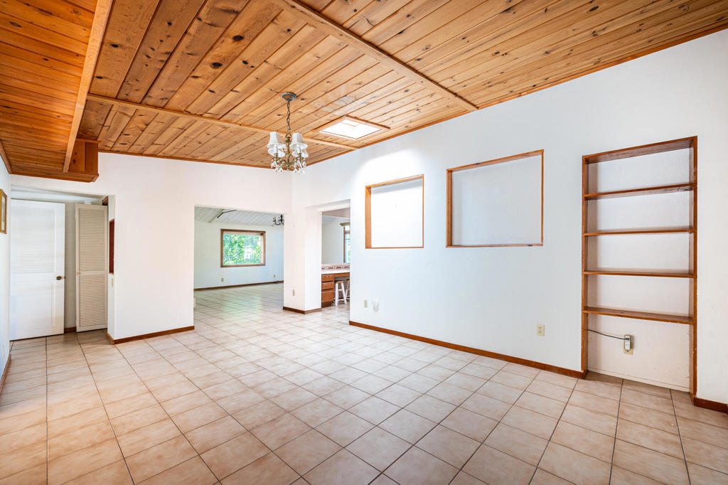 MLS #219140233PS image #9