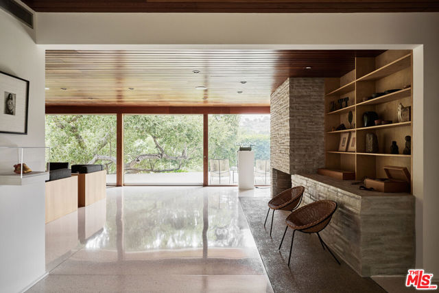 3970 Archdale Road, Encino CA: https://media.crmls.org/mediaz/c661b902-9435-488a-9865-21e180ff62ed.jpg