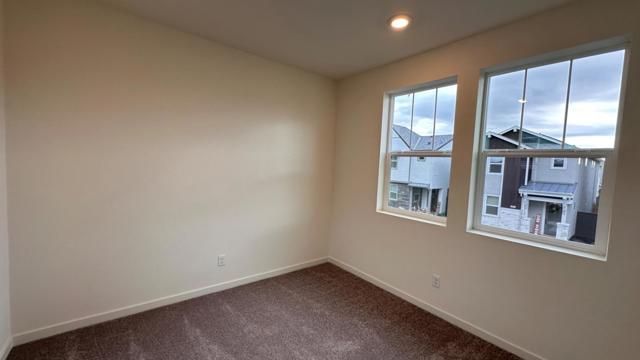 2817 Earthened Walk, Sacramento CA: https://media.crmls.org/mediaz/c6625aa9-98a9-4333-b7ed-a44b5e3ea3dd.jpg