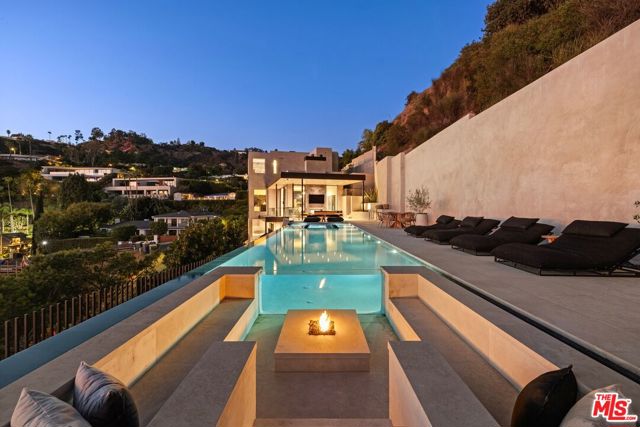 Image 7 of 50 For 1690 Doheny Drive