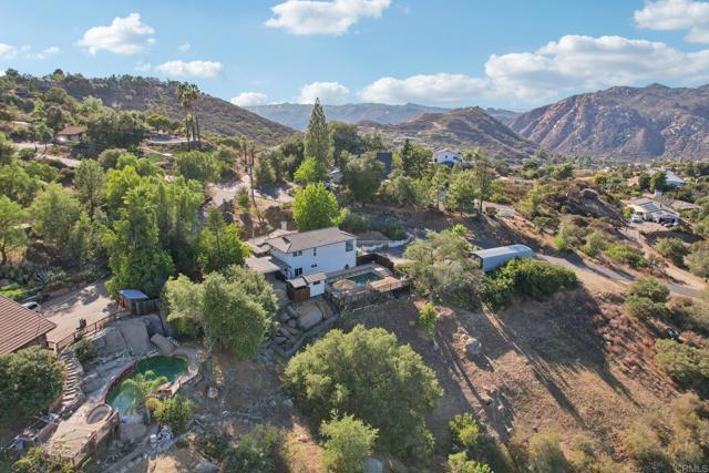 1921 Via Corina, Alpine CA: https://media.crmls.org/mediaz/c6636f22-17bd-4810-a9c5-d6d759bbeb3b.jpg