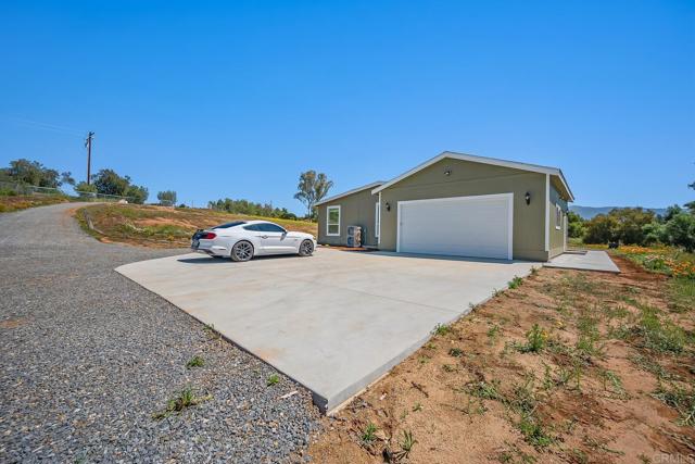 Detail Gallery Image 13 of 42 For 14053 Mcnally Rd, Valley Center,  CA 92082 - 4 Beds | 3 Baths